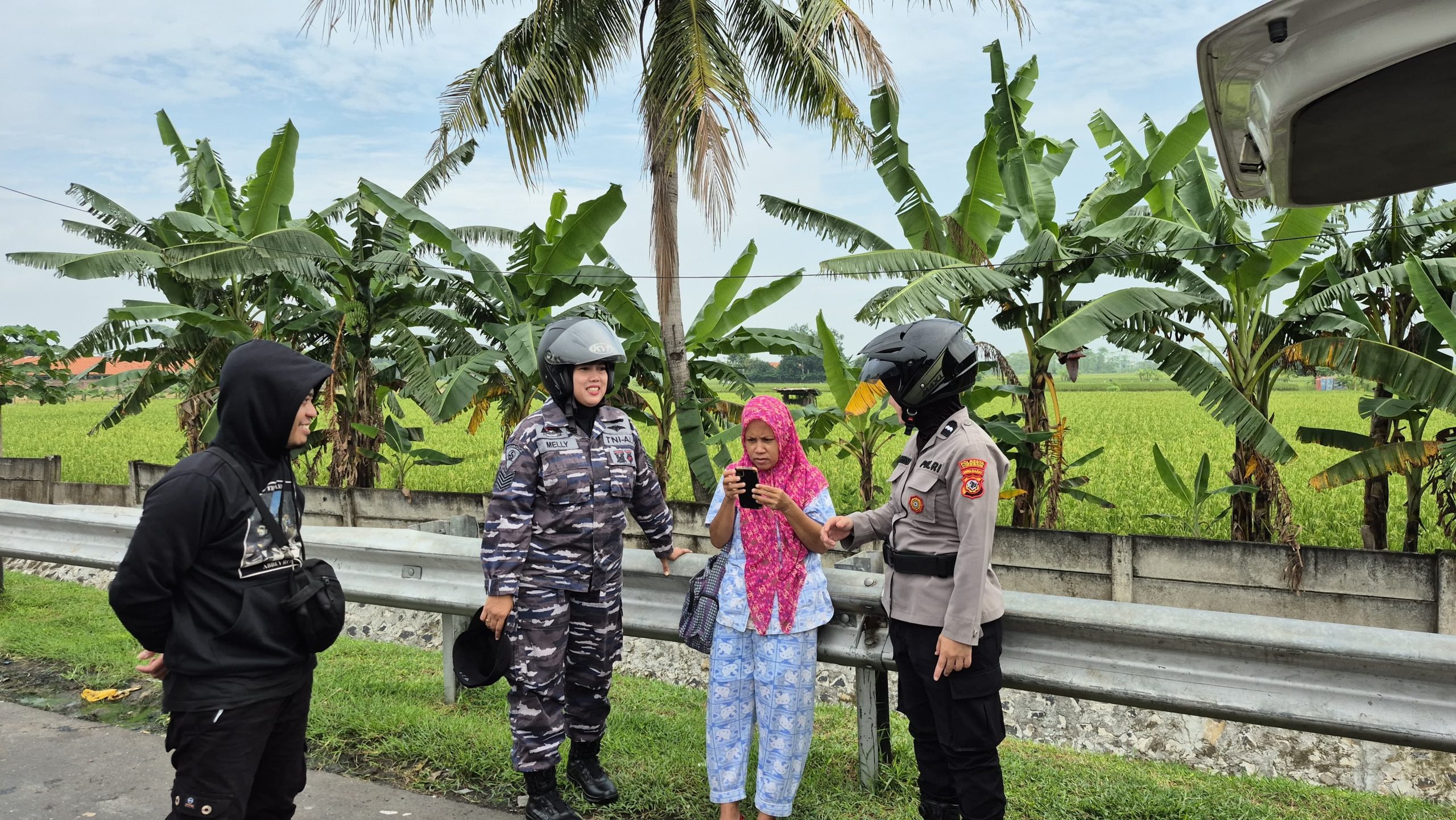 Sinergi Kowal dan Polwan, Patroli Gabungan Amankan Arus Mudik Lebaran 2025 di Tol Cirebon