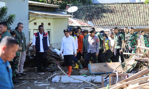Kepala BNPB Dampingi Wapres Kunjungi Lokasi Bencana Sukabumi