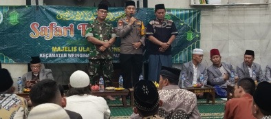 Safari Ramadhan Forkopimka Wringinanom, Ini Pesan Kapolsek Kepada Jama’ah Masjid
