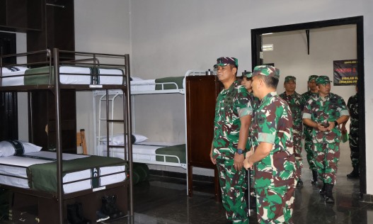 Pastikan Kualitas Pendidikan Prajurit Terjaga, Wakasad Tinjau Pusdik TNI AD