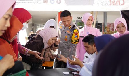 Polres dan PYKB Cabang Ponorogo Gelar Bazar Murah Ramadhan
