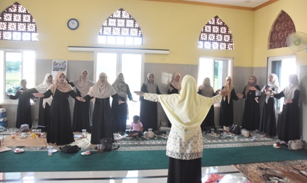 Cetak Kader Unggul, PCNA Kutho Kulon Ponorogo Gelar Pelatihan MC dan Dirigen