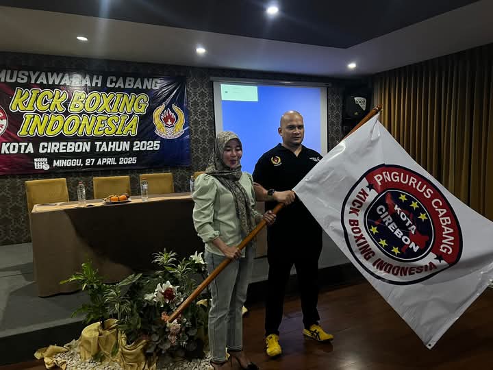 Terpilih Secara Aklamasi, Rinna Suryanti Siap Bawa Prestasi Untuk Kick Boxing Kota Cirebon