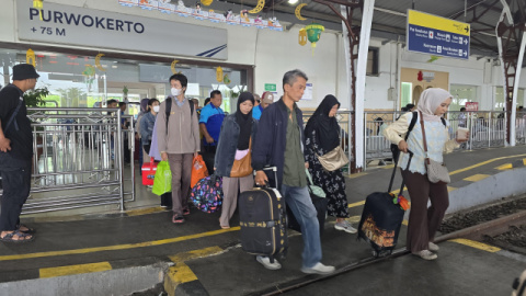 Kereta Api Masih Jadi Favorit! Sehari Daop 5 Catat 30 Ribu Penumpang Arus Balik