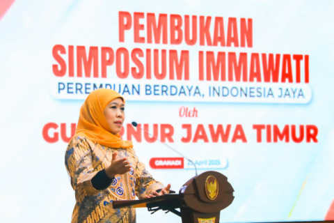 Buka Simposium IMMawati, Gubernur Khofifah Ungkap Peran Perempuan Aktor Utama Pengawal Arah Bangsa