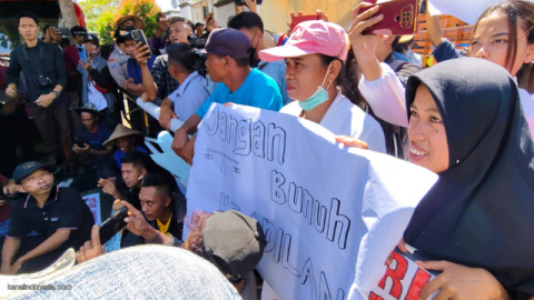 Ratusan Warga Desa Temon Geruduk Kejari Ponorogo, Laporkan Dugaan Penyelewengan Dana Desa