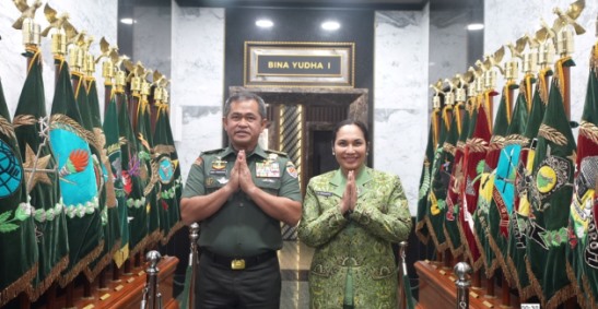 Kasad dan Ketua Umum Persit KCK : Idul Fitri 1446 H Adalah Momen Saling Memaafkan dan Buka Lembaran Baru