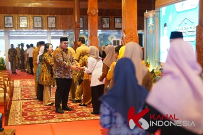 Pegawai Pemkab Kediri dan Instansi Vertikal Halal Bihalal Bareng Mas Dhito di Pendopo