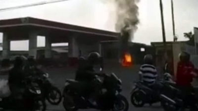 Video Sepeda Motor Terbakar di SPBU Ngawi