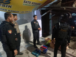 Respon Cepat Aduan Warga, Polisi Grebek Penjual Miras di Kebomas