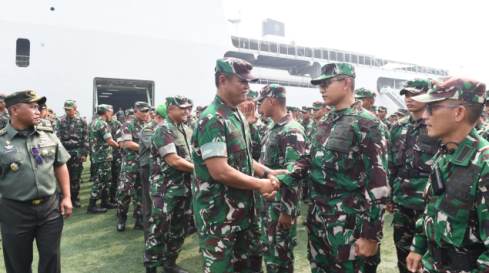 Wakasad Wakili Menhan RI Berangkatkan Personel TNI AD ke Satuan Jajaran di Seluruh Wilayah Tanah Air
