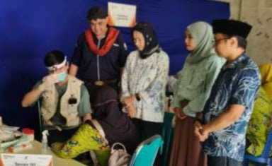 Djarum Foundation bersama YBSI Gelar Baksos Kesehatan Bagi 573 Warga dan Santri Plangitan Gratis