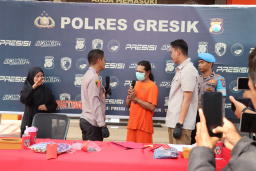 Ayah Tiri Asal Tarik Sidoarjo Rudapaksa Anak Sambungnya di Wringinanom Gresik