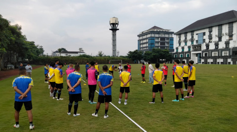 22 Pemain Arema FC Ikuti Sesi Latihan Perdana