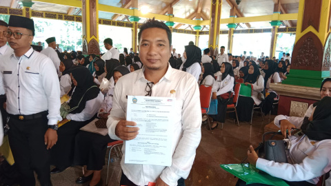Sabar Tingkat Dewa, 20 Tahun Mengabdi Sebagai THL Akhirnya Hari Ini Menerima SK Pengangkatan PPPK