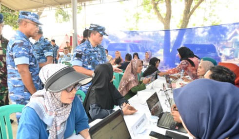 Peringati Hari Bakti TNI AU Ke-78, Koopsudnas Gelar Baksos dan Karbak di Satrudal 111