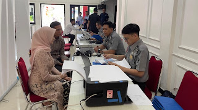 Kantor Imigrasi Ponorogo Berkolaborasi dengan Polres, Hadirkan Layanan Paspor Simpatik dalam Rangka HUT ke-79 Bhayangkara