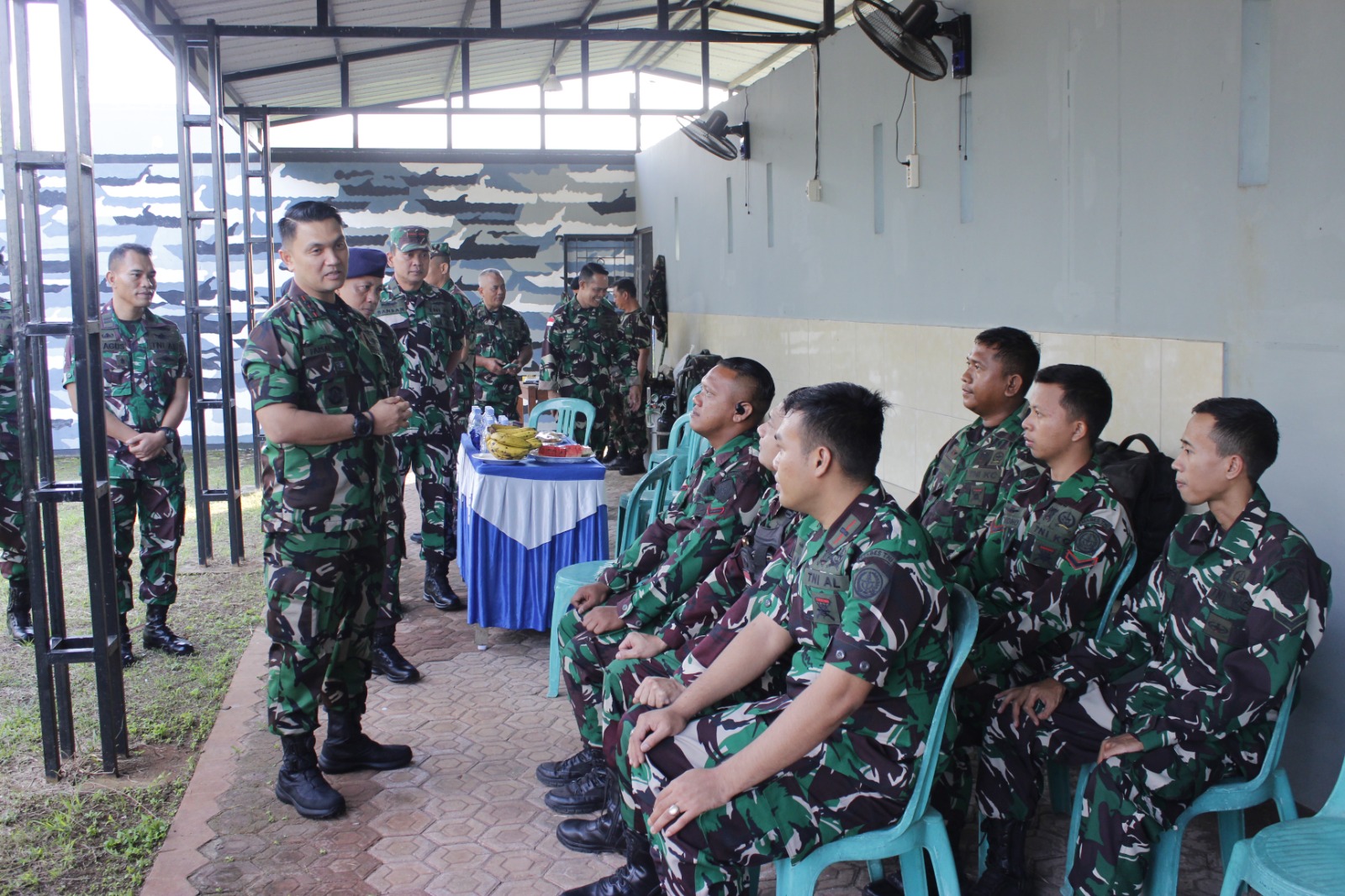 Lanal Cirebon Gelar Pembinaan dan Latihan Menembak untuk Komcad Matra Laut