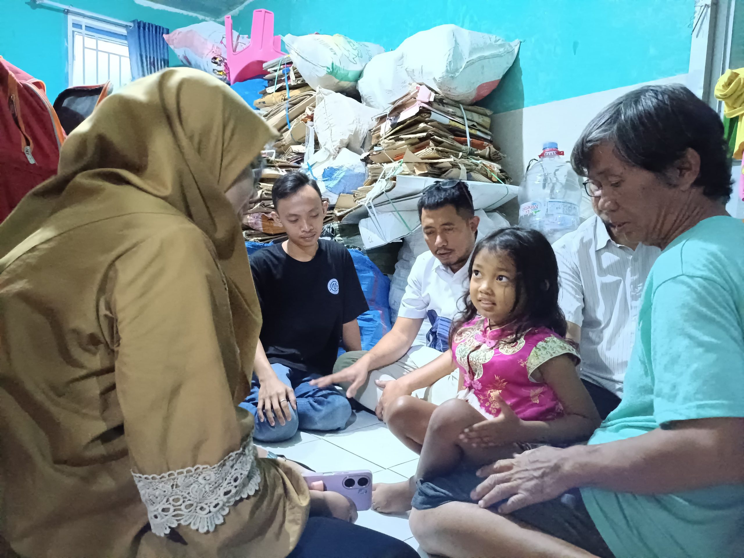 GMC dan PT Kanayya Lintas Nusantara Bantu Pendidikan Anak Yatim Piatu di Cirebon