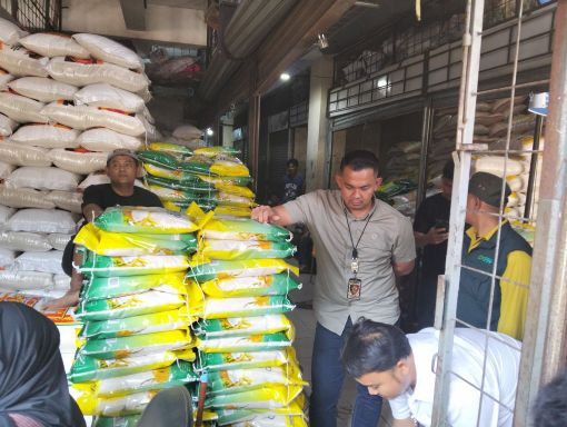 Isu Beras Oplosan, Polres Cirebon Kota Cek Pasar Tradisional