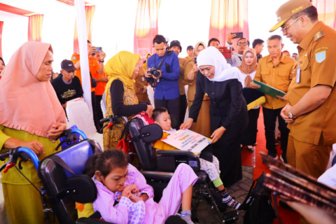 Masyarakat Kota Probolinggo Terima Bansos Senilai Rp 2,232 Miliar dari Gubernur Khofifah, Optimis Ciptakan Kesejahteraan Sosial Merata di Jawa Timur