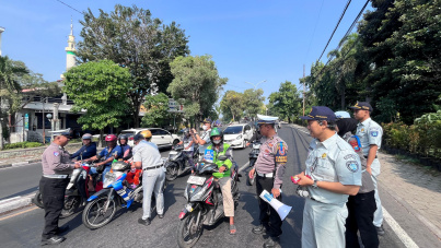 Kampanye Tertib Berlalu Lintas di Gresik: Wujudkan Keselamatan Bersama dalam Operasi Patuh Semeru 2025