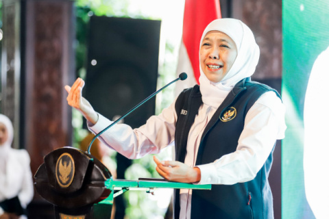 Bansos Jangan untuk Judol! Gubernur Khofifah Ingatkan Masyarakat Bijak Manfaatkan Bantuan, Optimis Putus Rantai Kemiskinan di Jatim