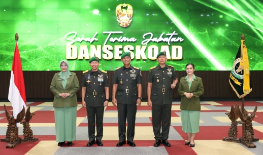 Simbol Penyegaran Kepemimpinan TNI AD, Dankodiklatad Hadiri Sertijab Danseskoad