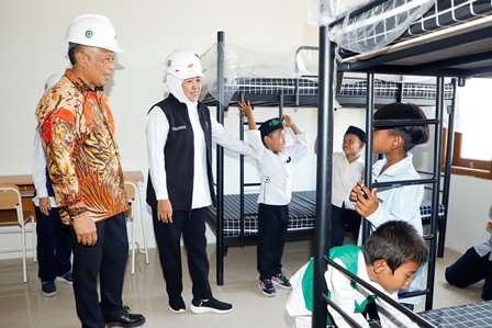 Kunjungi SR di Ponorogo, Gubernur Khofifah: Ini Terlengkap dari Semua yang Telah Saya Kunjungi