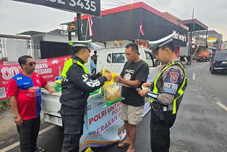 Satlantas Polres Batu Gelar Gerakan Pangan Murah, Jual Beras SPHP di Enam Titik