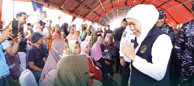 Gerak Cepat Hadapi KLB Campak di Sumenep, Gubernur Khofifah Kirim 9.825 Vaksin , Besuk ke Sumenep dan Lakukan ORI di 26 Puskesmas