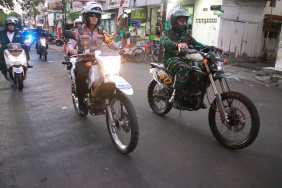 Patroli Gabungan Skala Besar, Polres Gresik bersama Kodim 0817/Gresik Pastikan Keamanan Masyarakat