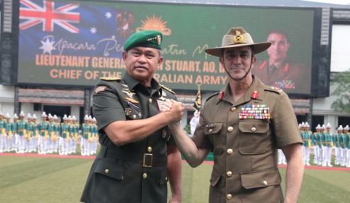 Teguhkan Persahabatan, Perkuat Kerja Sama Militer Kedua Negara, Kasad Terima Kunjungan Kehormatan Kasad Australia