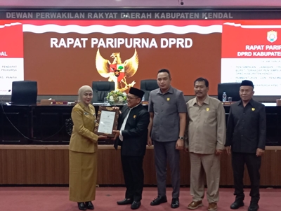DPRD Kendal Gelar Rapat Paripurna Penyampaian Raperda 2026