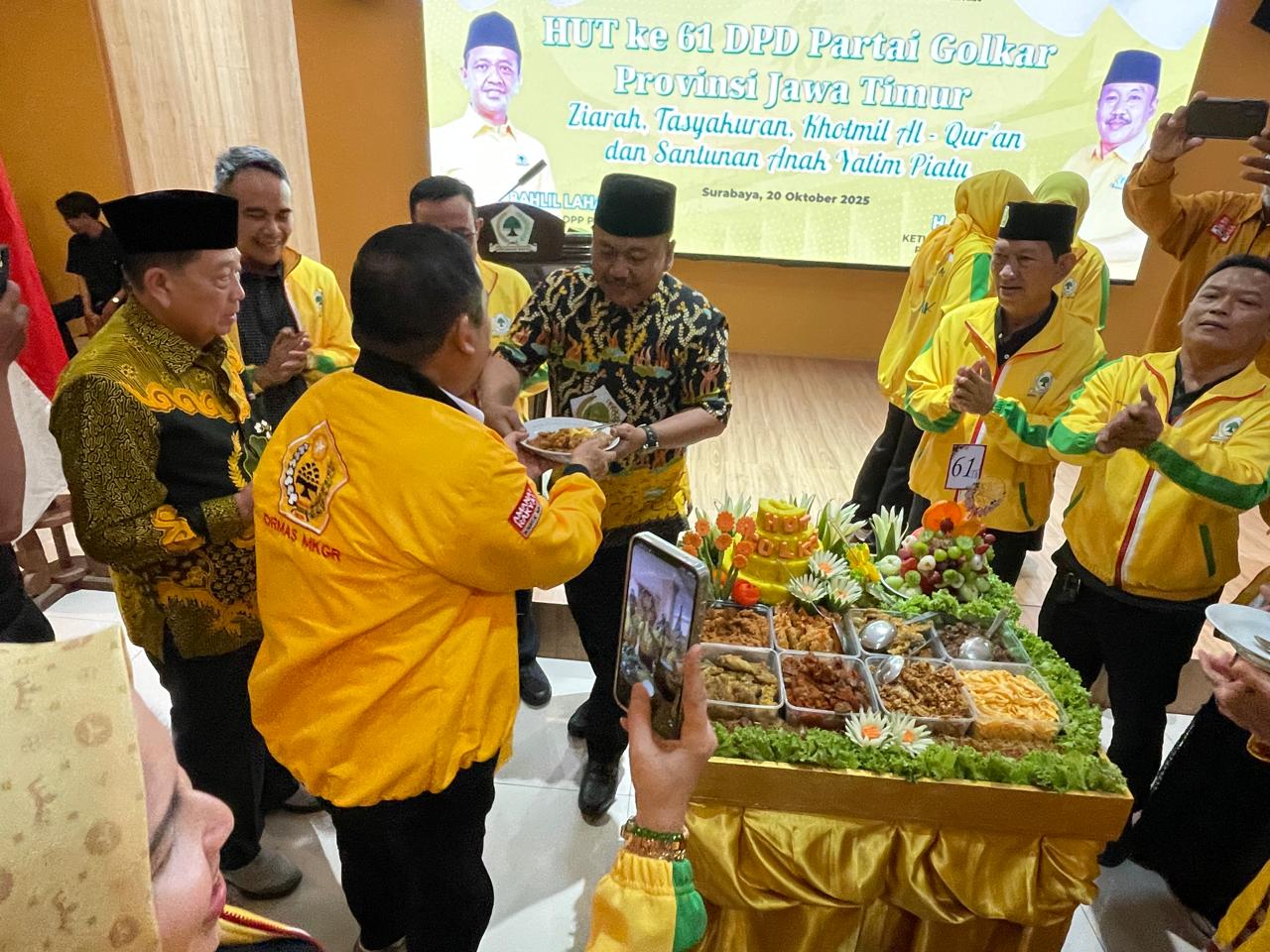 Rayakan HUT Ke 61, Golkar Jatim Gelar Tasyakuran, ziarah, Pasar Murah dan Agendakan Rumah Aspirasi