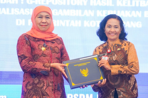 Tutup PKN II Angkatan XII 2025, Gubernur Khofifah Ajak Peserta Sukseskan Program Prioritas Nasional Wujudkan Ketahanan Pangan, MBG dan KDKMP