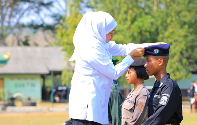 Siapkan Pemimpin Tangguh dan Berkarakter Songsong Indonesia Emas 2045, Gubernur Khofifah Akan Pimpin Pembaretan Serentak 1.346 Siswa SMA Taruna se Jatim
