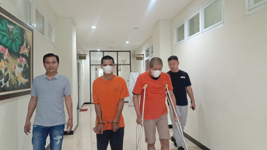 Polisi Gresik Ringkus Dua Pengedar Sabu, Amankan 3,9 Gram Barang Bukti