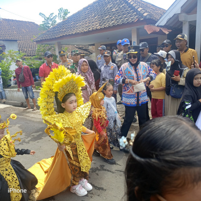 Wabup Mimik Lepas Parade Budaya di Desa Semambung Jabon, Sebagai Ikon Kearifan Lokal di Sidoarjo