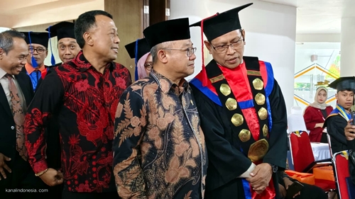 Mendikdasmen Abdul Mukti Hadiri Wisuda UMPO ke 59, Beri Sinyal Dukungan Penuh Fakultas Kedokteran