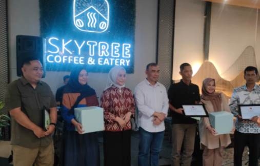 Penuh Keakraban, Dirdok Kodiklatad Lepas Personel dan Apresiasi yang Naik Pangkat serta Ulang Tahun