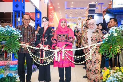 Buka Gelaran Jatim Fest 2025, Gubernur Khofifah Tegaskan Peran Strategis Jawa Timur sebagai Gerbang Baru Nusantara