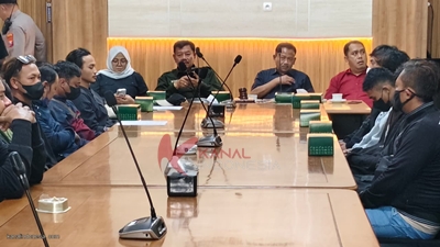 Puluhan Masa Temui BK DPRD Ponorogo, Pertanyakan Isu Perselingkuhan Anggota Dewan