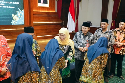 Gubernur Khofifah Lepas Kafilah Jatim STQH Nasional XXVIII