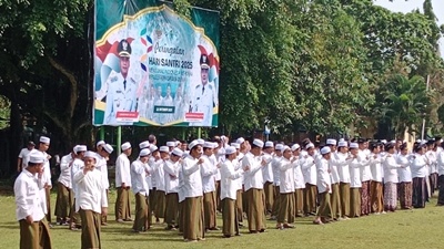 Santri Melek Media dan Adaktif Terhadap Era Perubahan