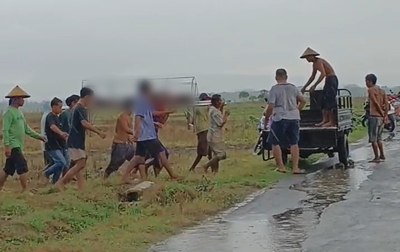 Petani di Tuban Meninggal Tersambar Petir Saat Hujan Deras