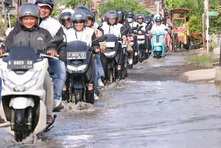 Korosi Akibat Banjir Rob Kronis di Pemalang, Warga Ulujami Rugi Belasan Juta Rupiah karena Motor Rusak Permanen