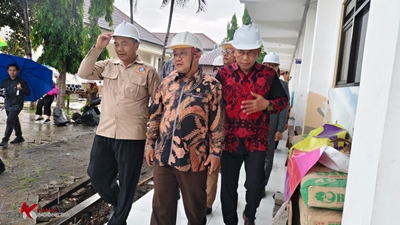 Mendikdasmen RI Tinjau SMAN 1 Ponorogo, Pastikan Proyek Revitalisasi Rampung Desember 2025