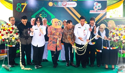 Gubernur Khofifah Luncurkan Inovasi OM@H di HUT Ke-87 RSUD Dr Soetomo, Bangga Jadi Center of Excellence Layanan Kesehatan Indonesia