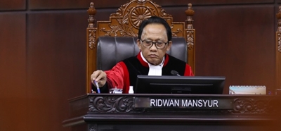 Syarat Pendidikan Capres, Cawapres, Cakada, dan Anggota Dewan Konstitusional